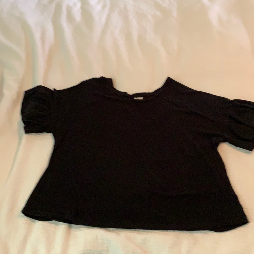 Flutter sleeve T-shirt